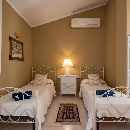 Villa Elegante Lu' Centro Citta A 10 Minuti Dal Mare Cagliari