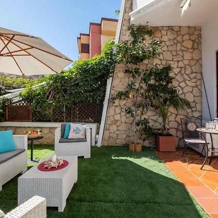 Villa Elegante Lu' Centro Citta A 10 Minuti Dal Mare