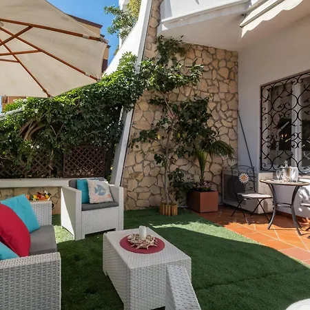 빌라 Elegante Lu' Centro Citta A 10 Minuti Dal Mare